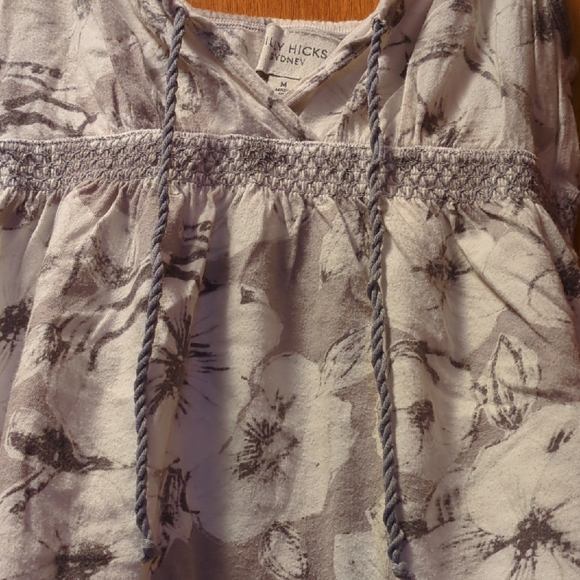 Gilly Hicks Gray and White Floral Camisole - Picture 4 of 6